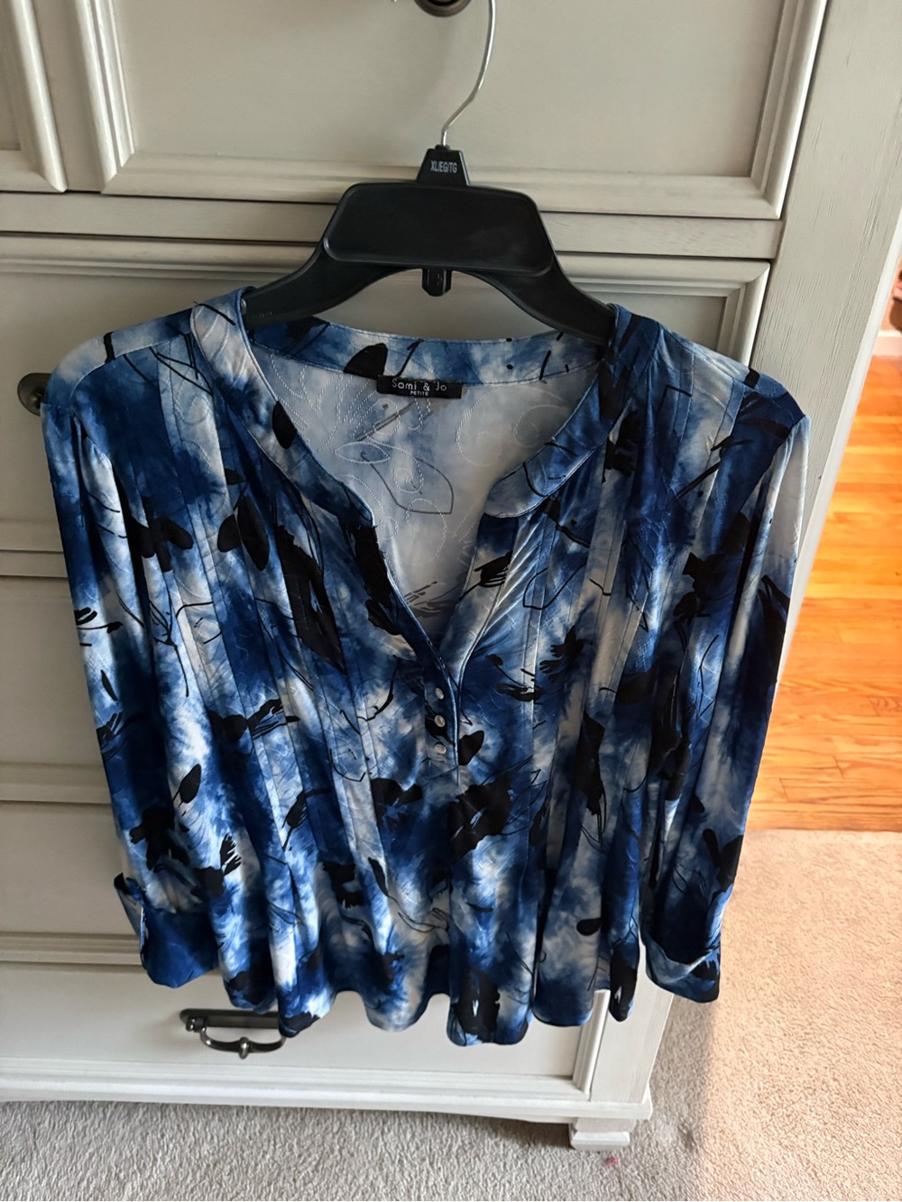 Sami & Jo Blue and White Floral Henley Blouse